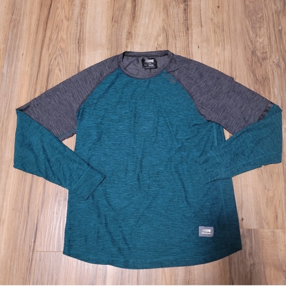 AE Mens Size L Flex Shirt - Picture 1 of 6